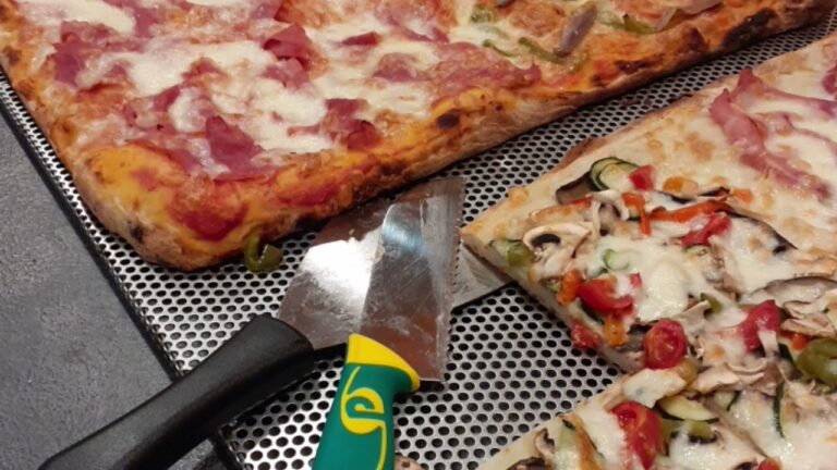 Consegna a Domicilio di Ingredienti per Pizza al Taglio: La Rivoluzione del Gusto