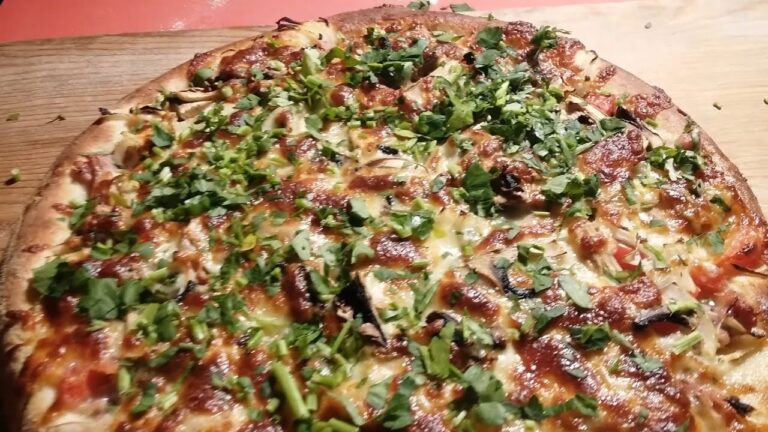 Ingredienti per una Pizza Boscaiola Vegetariana Perfetta
