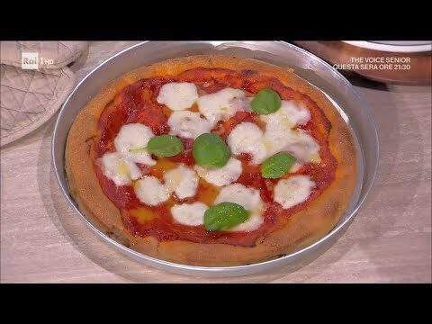 Ingredienti Freschi per una Perfetta Pizza Bufalina