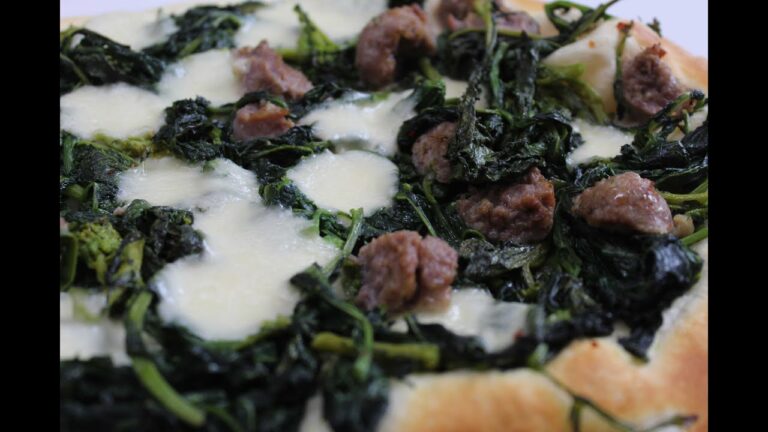 Pizza con Salsiccia e Patate: Ricette Veloci e Gustose