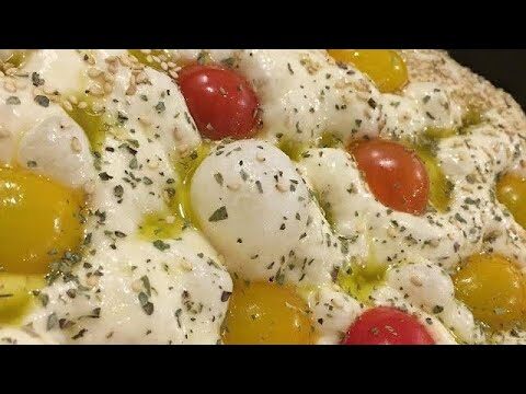 Ingredienti Freschi per una Perfetta Pizza Pugliese